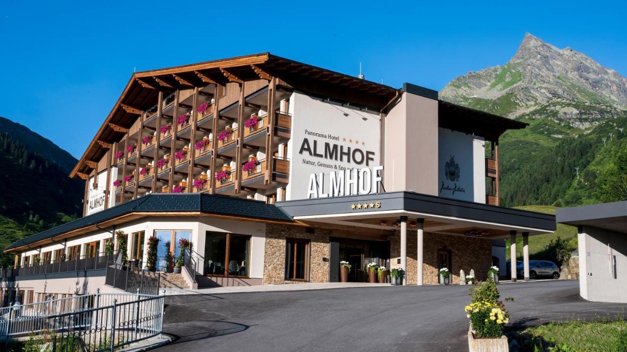 Hotel Almhof Galtür Exteriör bild